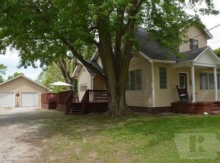 1211 S Market St, Oskaloosa, IA 52577