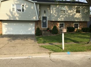 925 S Jefferson Dr, Decatur, IL 62521