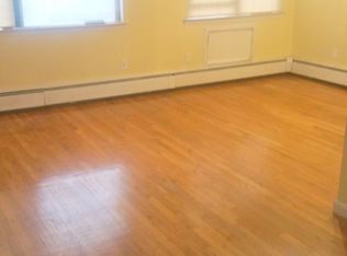 8543 118th St #3, Kew Gardens, NY 11415
