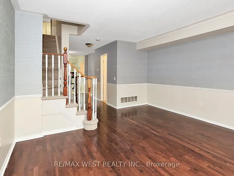 50 Strathaven Dr #75 — Photo 18