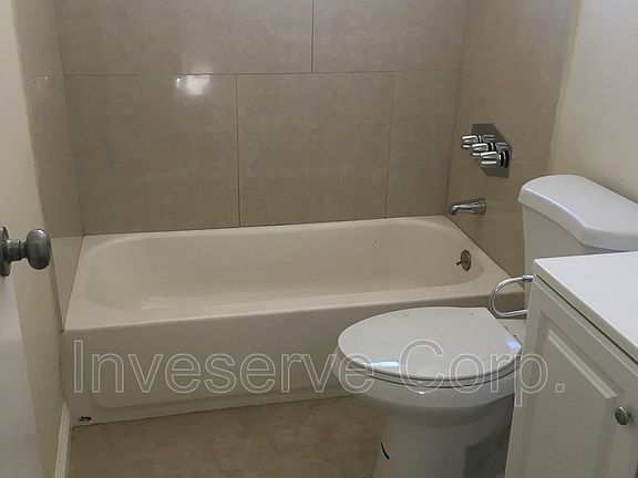 5th image of 908 Edith Ave #B