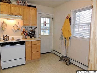 1st image of 190 Wedgewood Dr