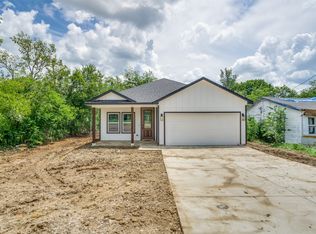 605 S Santa Fe St, Alvarado, TX 76009