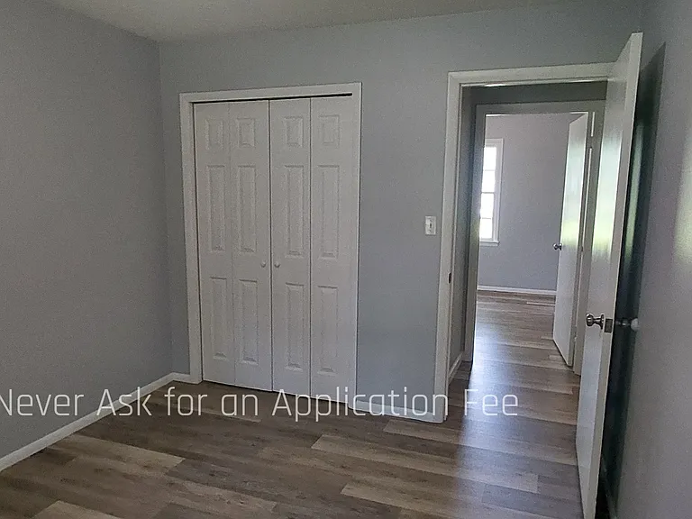 2412 Windy Hill Ln #1 — Photo 5
