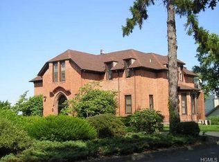 701 Hewitt Ln APT 1, New Windsor, NY 12553
