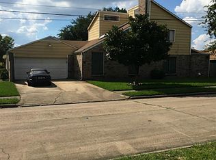 11502 Sands Point Dr, Houston, TX 77072