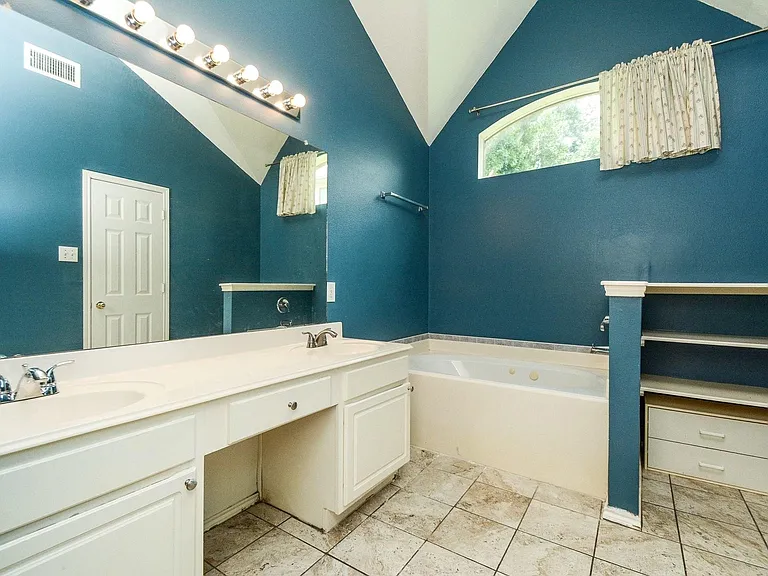 19715 Lindenfield Ct — Photo 20