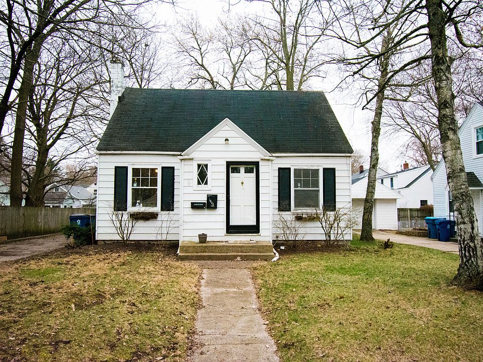 1st image of 1614 Cambridge Dr