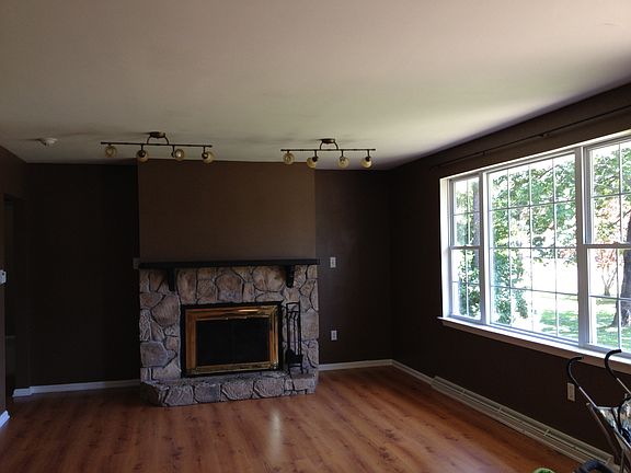 3rd image of 113 Chippewa Trl