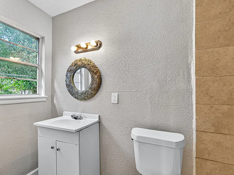 10106 Sierra Dr — Photo 18