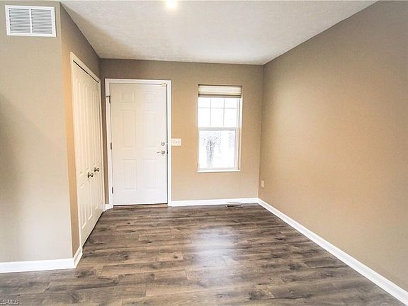 3rd image of 2510 Cedar Creek Ln