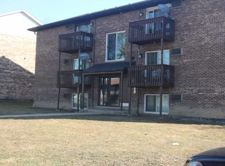 8331 Woodland Dr APT A, Darien, IL 60561