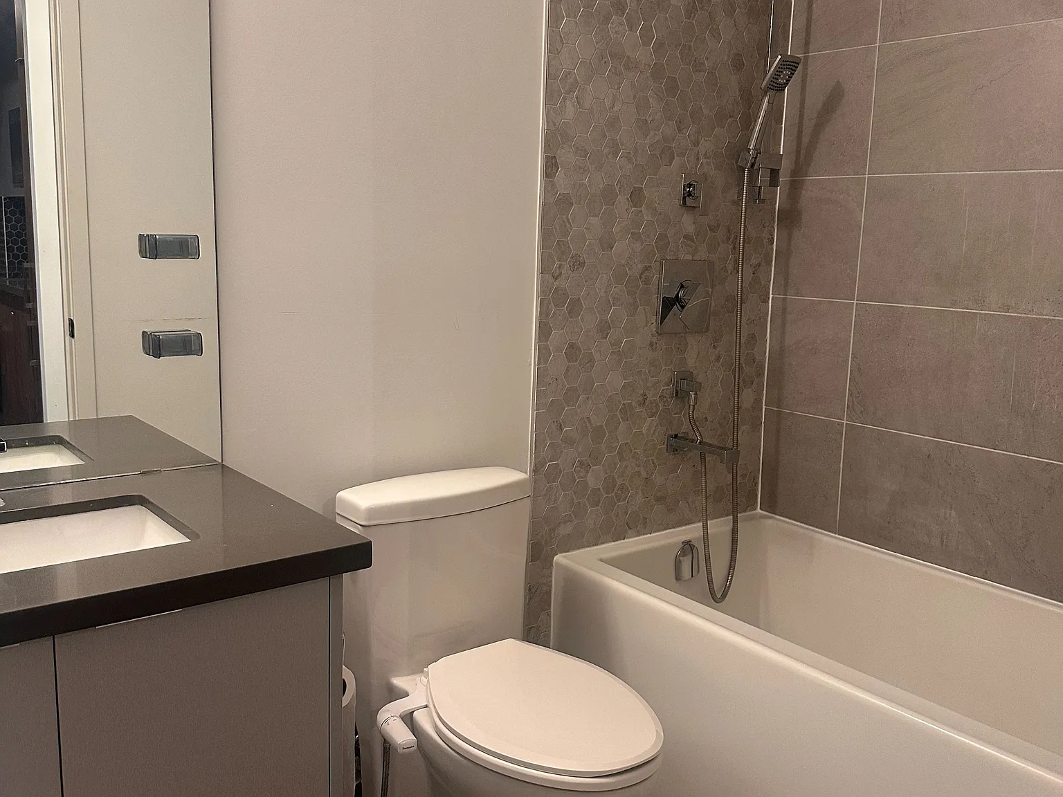 2 bed, $3,000 — Photo 3