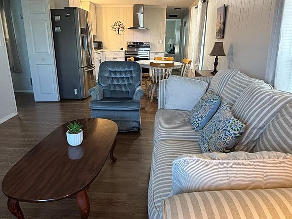 5th image of 5205 Jo St