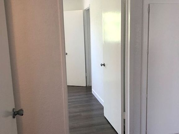 3rd image of 1333 W 106th St #11509257
