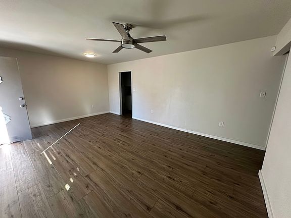 5th image of 8137 Hannett Ave NE