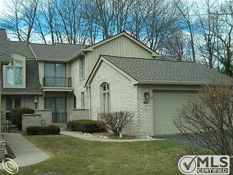 1304 Forestglen, Blmfld.JPG