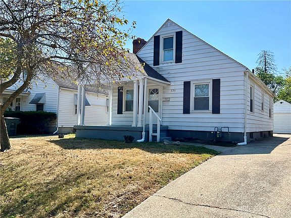 4th image of 626 Redwood Ave