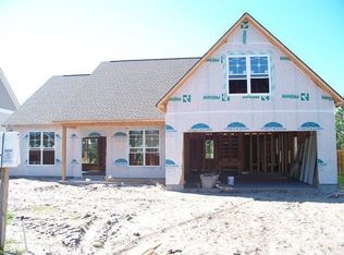 6933 Ontario Rd, Wilmington, NC 28412