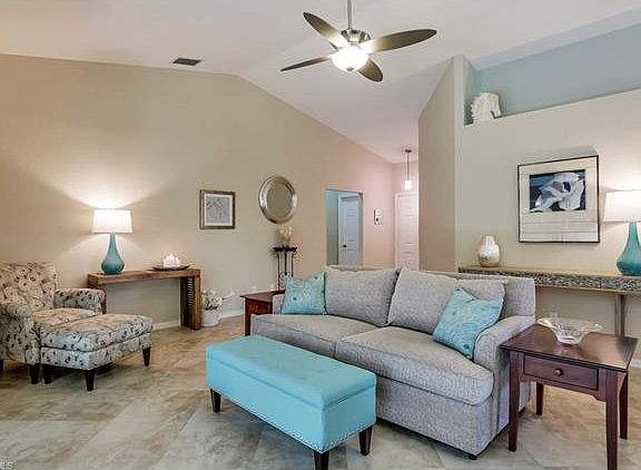 4th image of 341 Emerald Bay Cir Unit T2