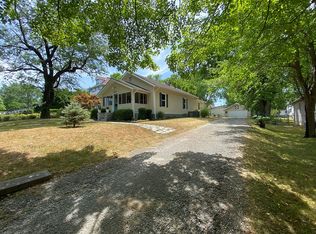 1249 S Grand Ave, Carthage, MO 64836