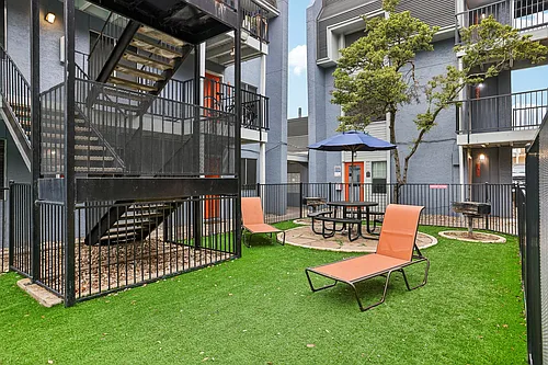 Lamar Place Apartments Photo 1