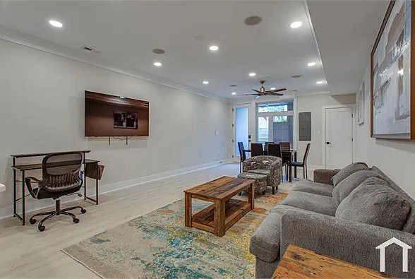 1 bed, $2,500 — Photo 2