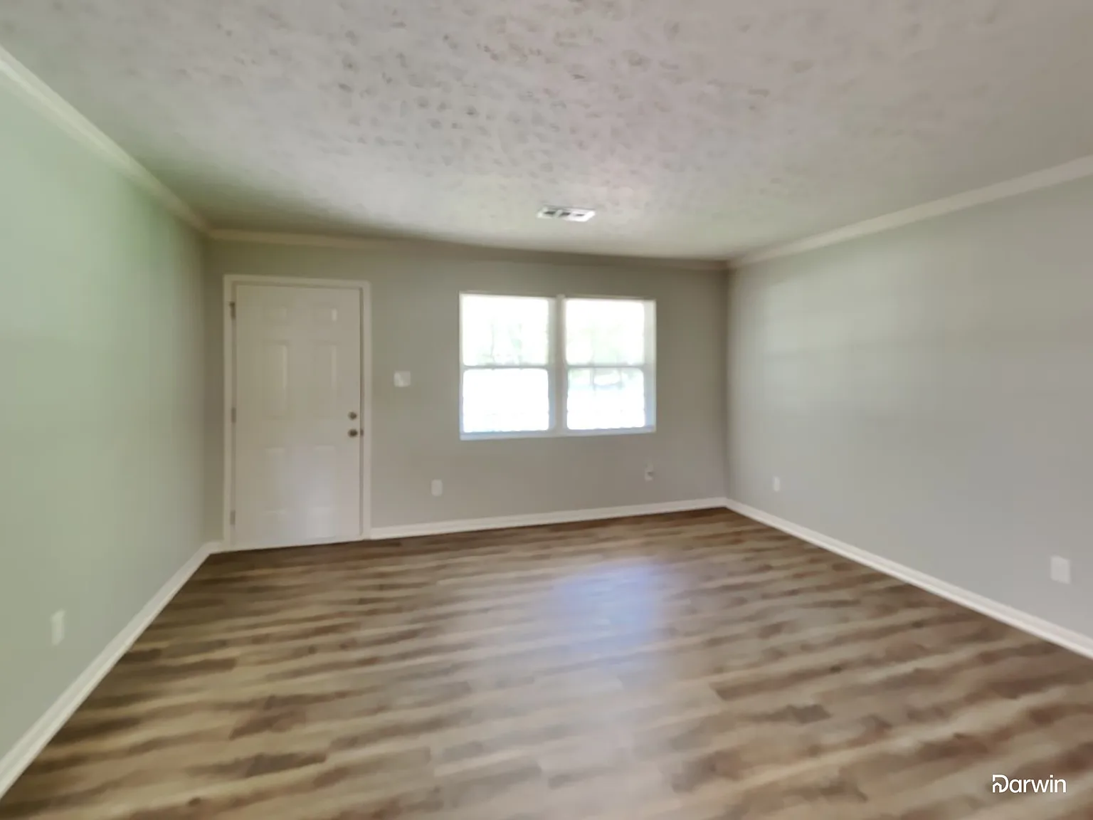 3 bed, 1.0 bath, 1056 sqft, $1,650 — Photo 3
