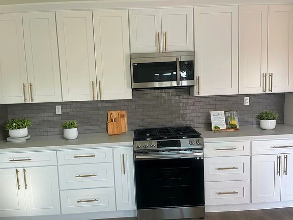 2nd image of 7832 Newman Ave