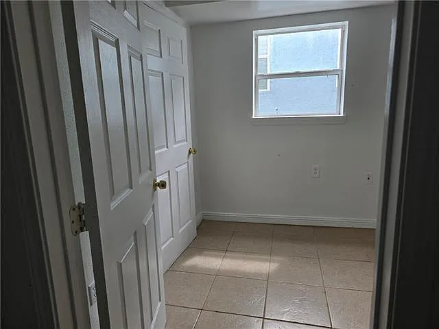 3718 Franklin Ave — Photo 9