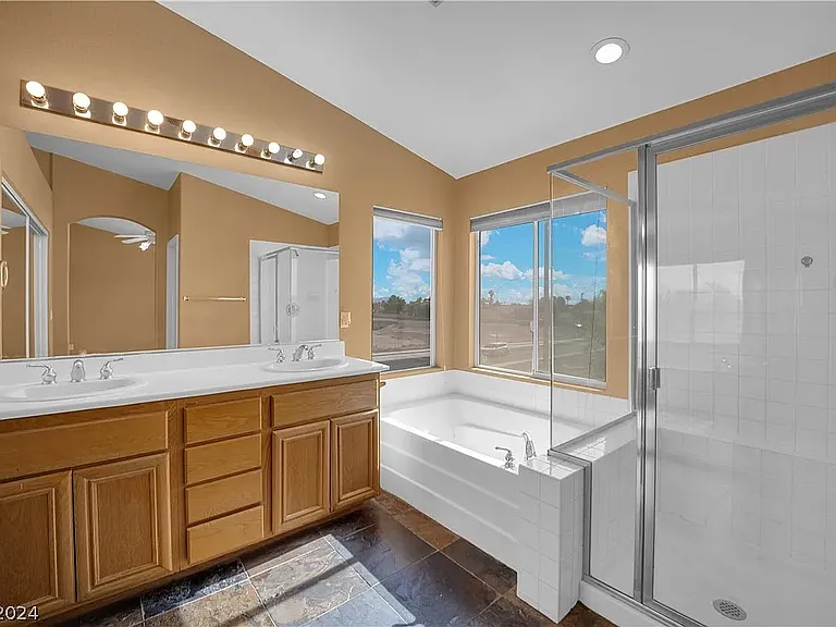 358 Velino Ave — Photo 15