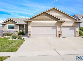5208 S Breezeway Ave, Sioux Falls, SD 57108