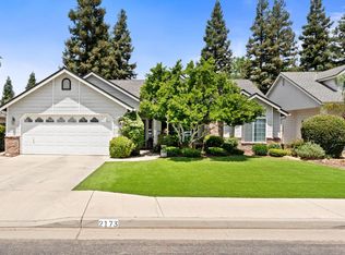 2173 Spruce Ave, Clovis, CA 93611