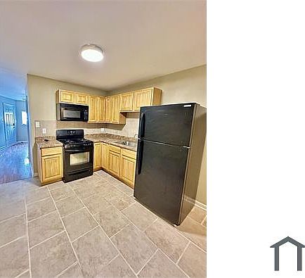 3rd image of 7016 Woodland Ave #1