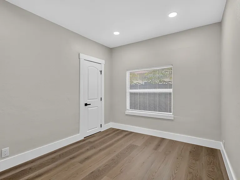 516 Independence Rd #1 — Photo 15