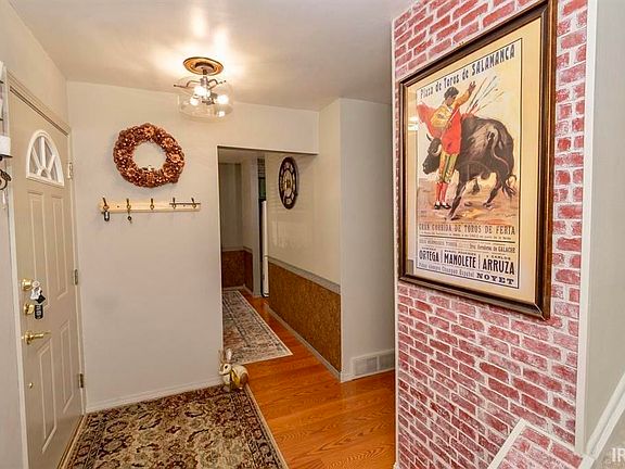 3rd image of 2500 Topsfield Rd APT 704