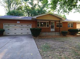 1568 S Sieger Dr, Springfield, MO 65804