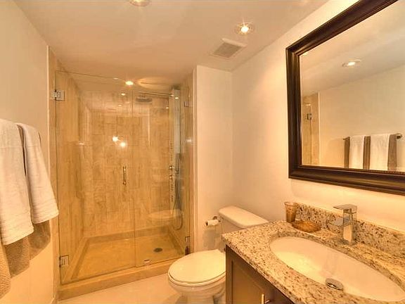 5th image of 1717 N Bayshore Dr APT 2632