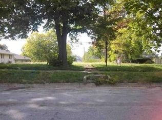 1005 N 7th St, Beatrice, NE 68310