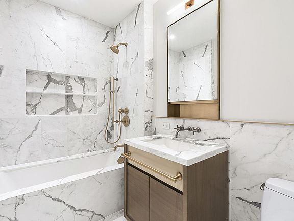 4th image of 305 E 51st St APT 6E
