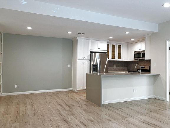 5th image of 10755 Massachusetts Ave #104