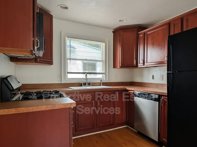 1412 Melrose Pkwy — Photo 5