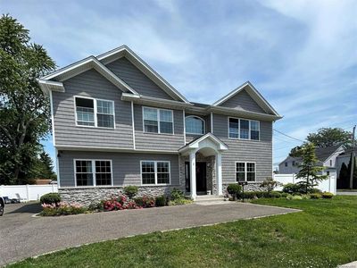 54 Lee Avenue, Hicksville, NY, 11801