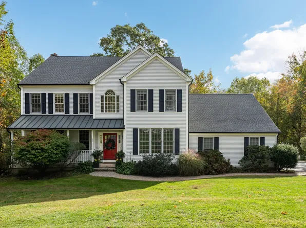 52 Leighton Trail, Guilford, CT 06437