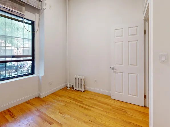 324 East 90th Street image 4 of 13