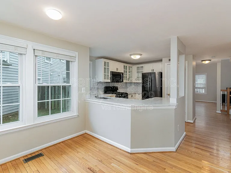 7579 Cross Gate Ln — Photo 7