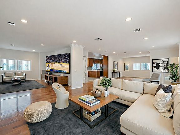 3rd image of 11963 Manor Dr #B
