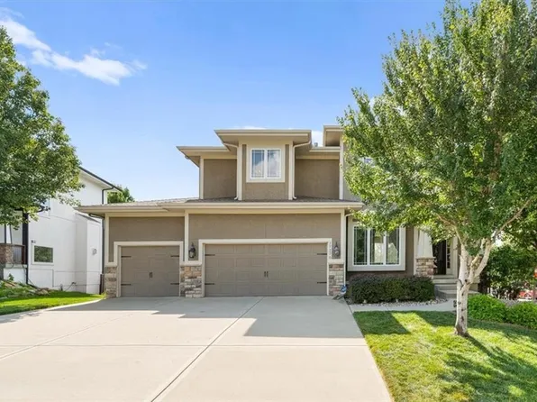 17270 S Kimble St, Olathe, KS 66062