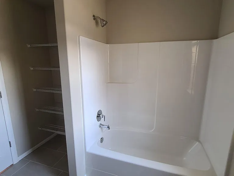 2nd floor common bathroom