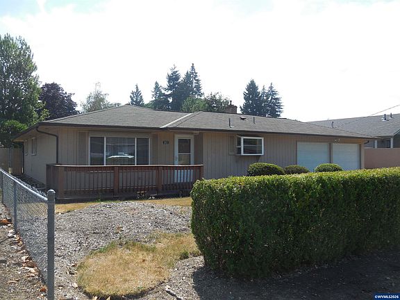 2nd image of 542 Clarmar Dr NE
